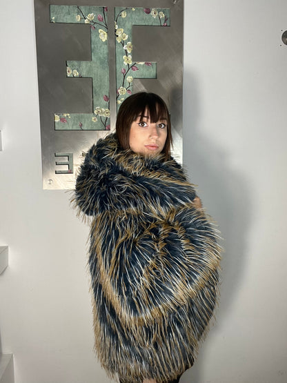 Nueva Vida - Pelliccia Blu Gialla Capp