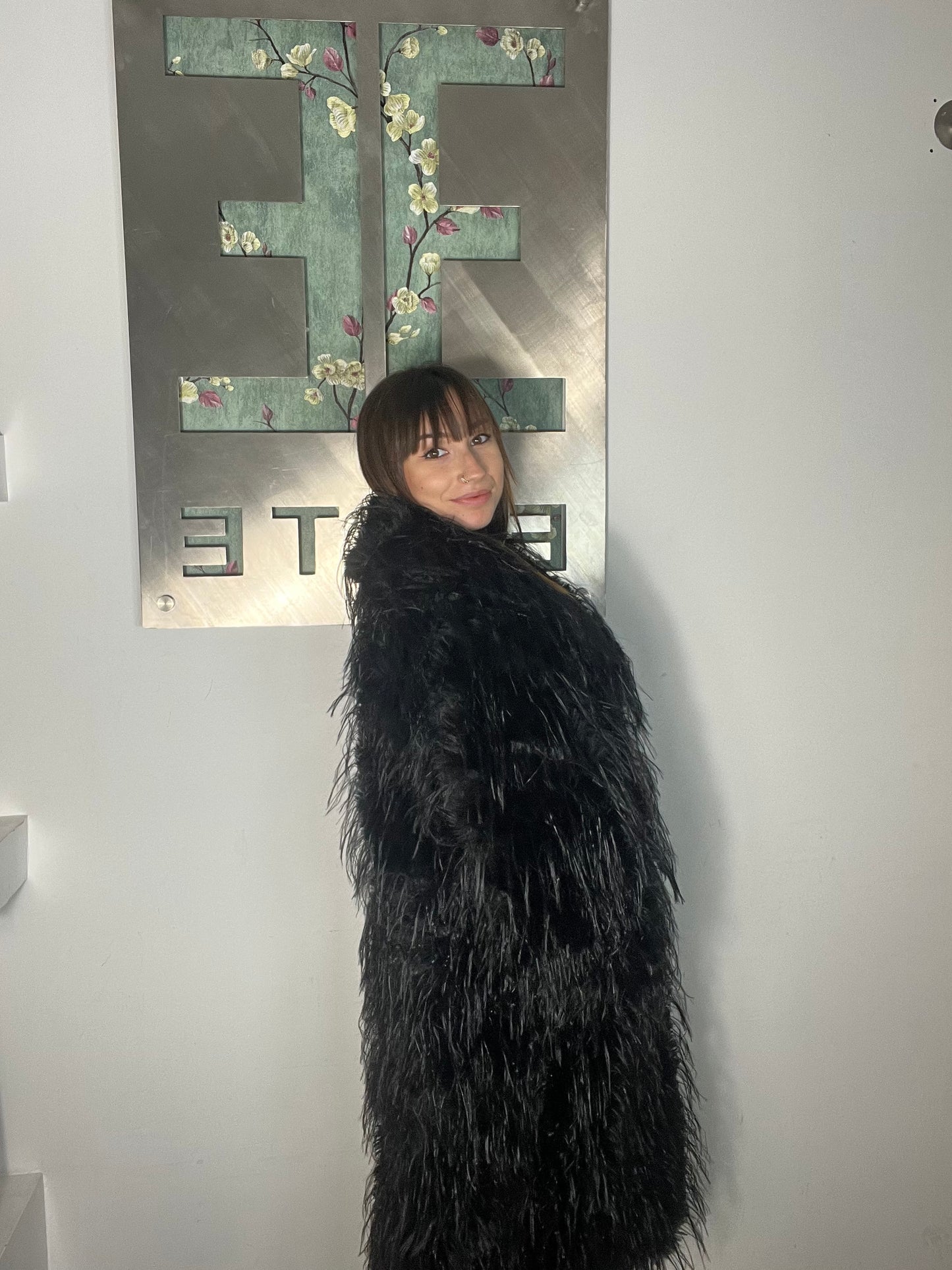 Nueva Vida - Pelliccia Nera Lunga