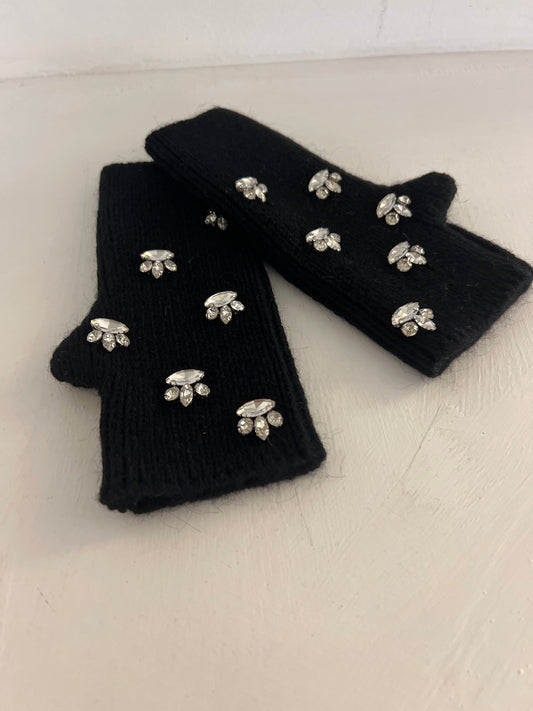 Nueva Vida - Guanti Swar Laila