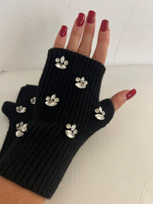 Nueva Vida - Guanti Swar Laila