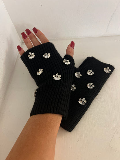 Nueva Vida - Guanti Swar Laila