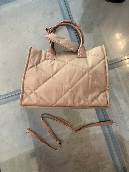 Nueva Vida - Borsa Moncler