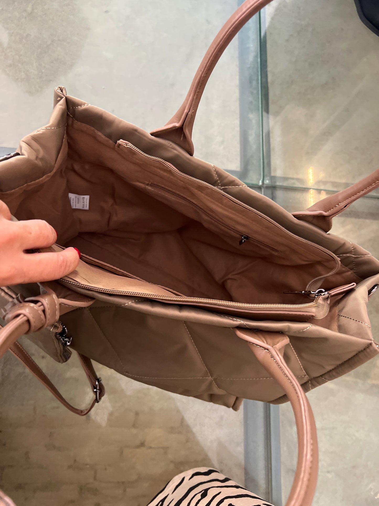 Nueva Vida - Borsa Moncler