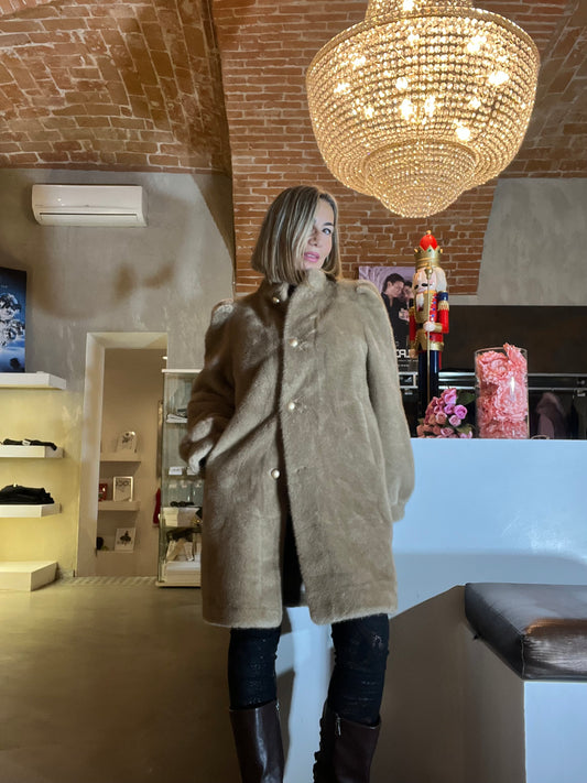 Nueva Vida - Pelliccia Genny