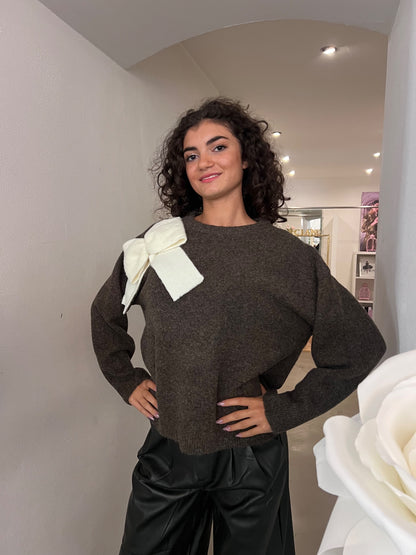 Girocollo Angela - Nocciola / Nero / Azzurro / Rosa / Cioccolato / Bianco
