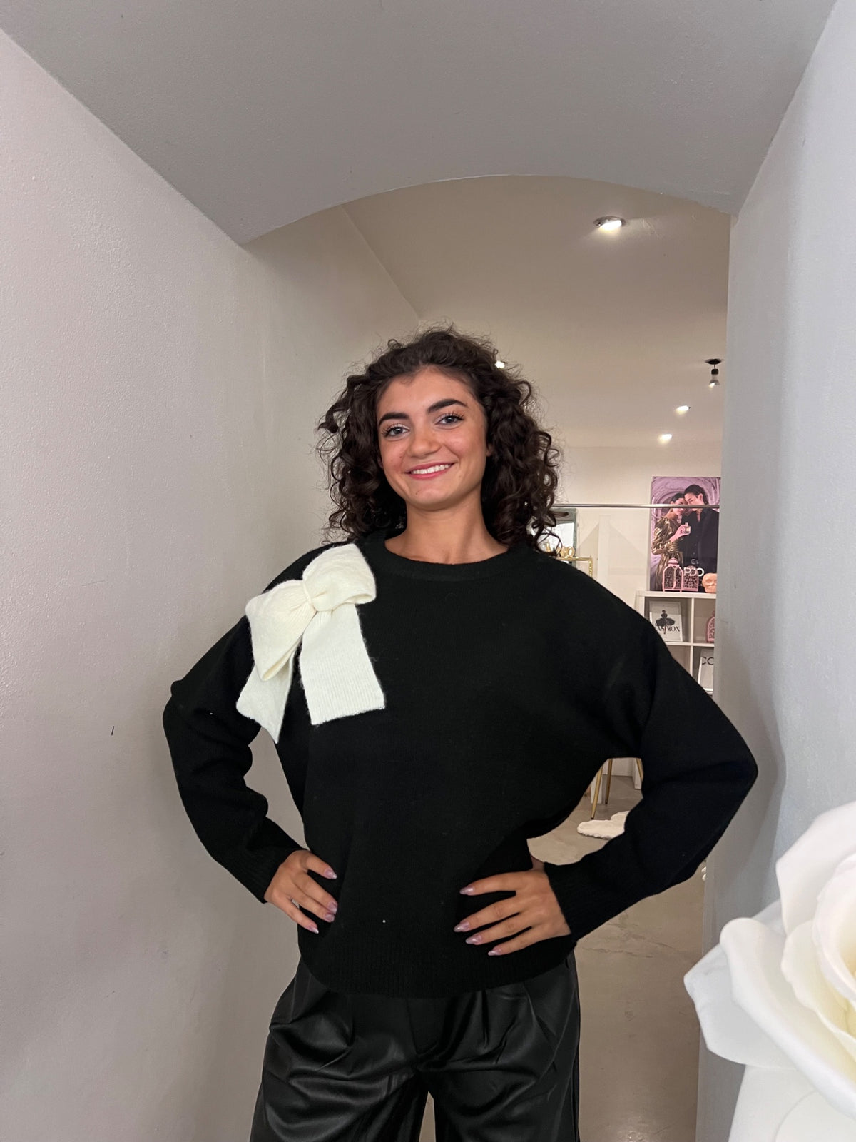 Girocollo Angela - Nocciola / Nero / Azzurro / Rosa / Cioccolato / Bianco