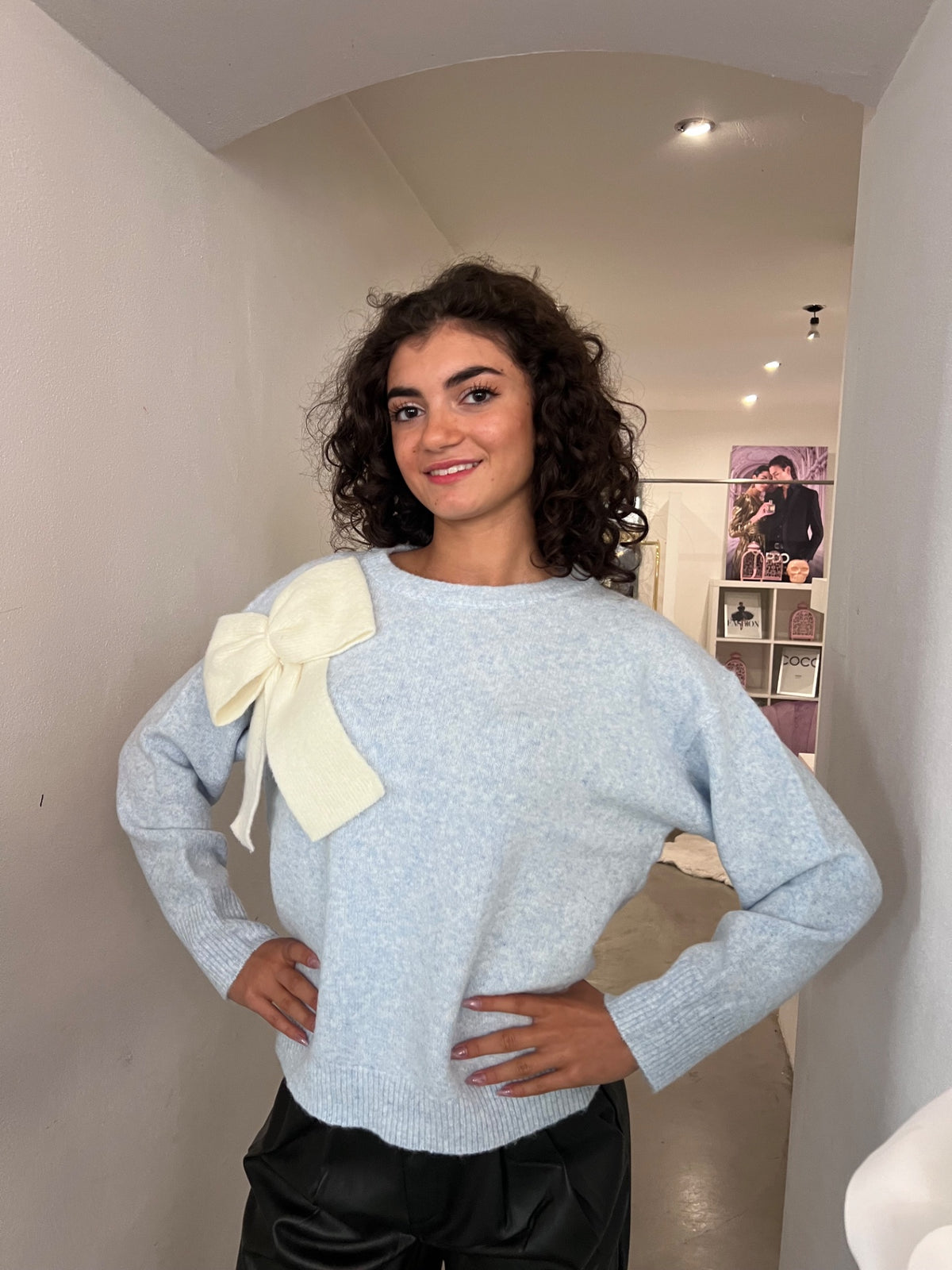 Girocollo Angela - Nocciola / Nero / Azzurro / Rosa / Cioccolato / Bianco