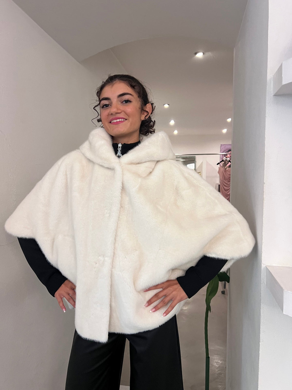 Nueva Vida - Mantella Eco Sabrina