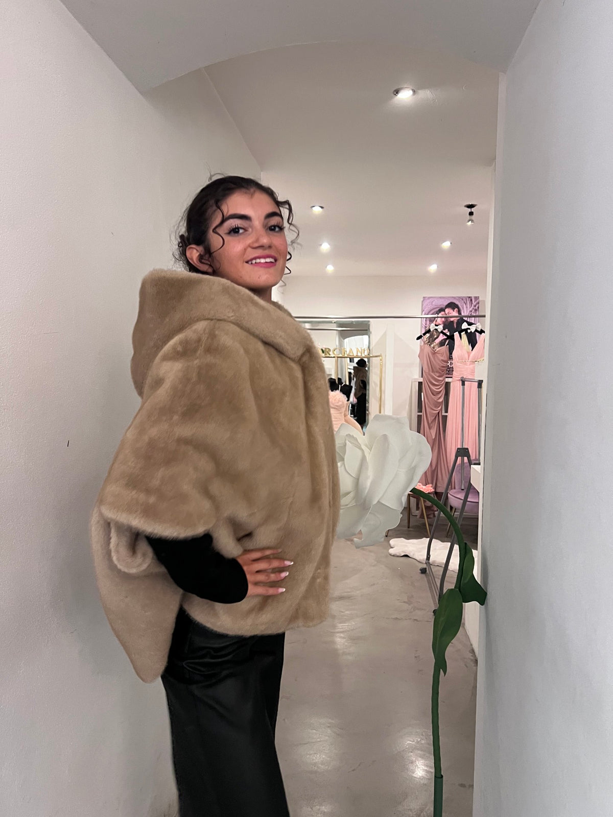 Nueva Vida - Mantella Eco Sabrina