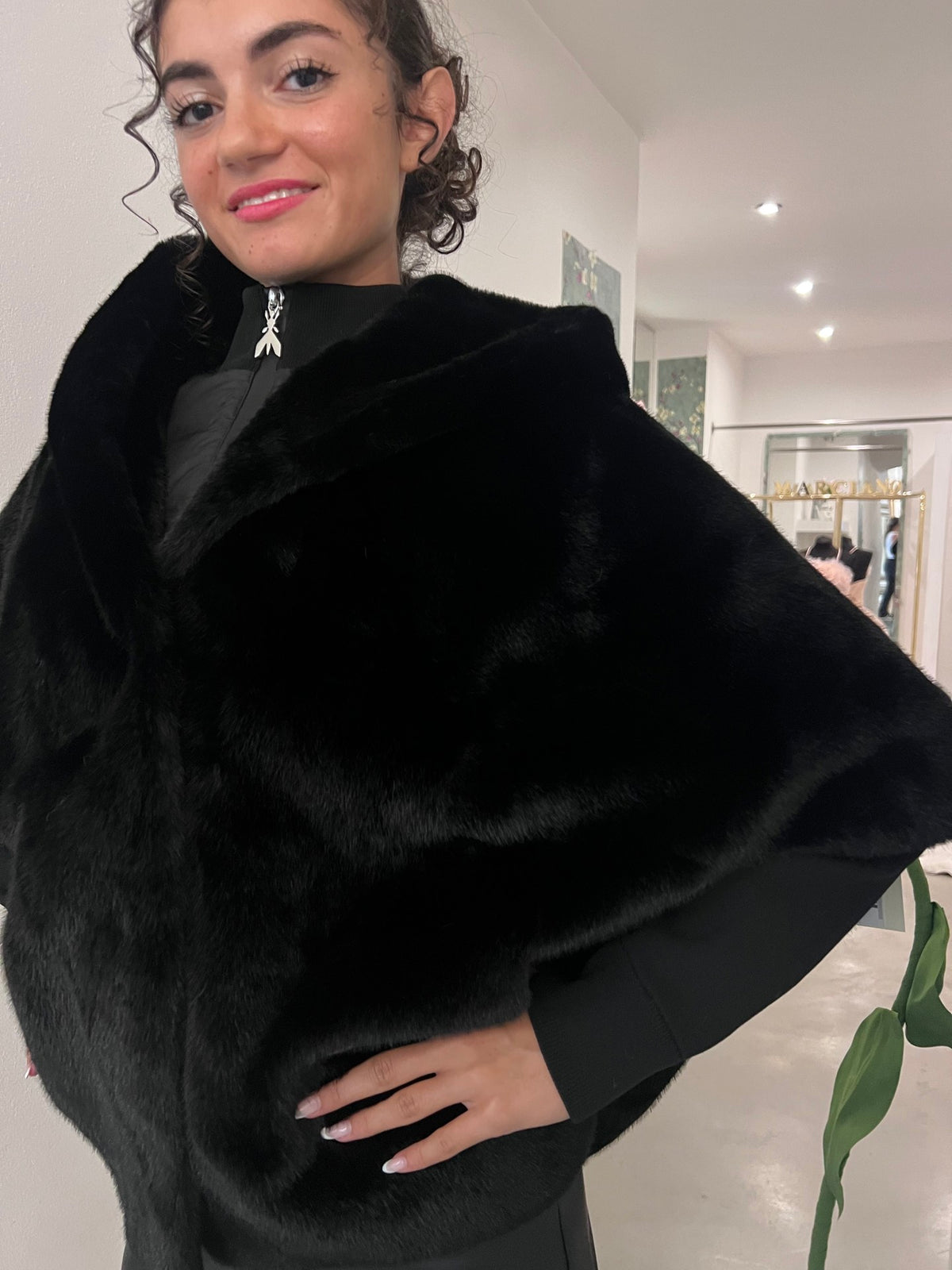 Nueva Vida - Mantella Eco Sabrina